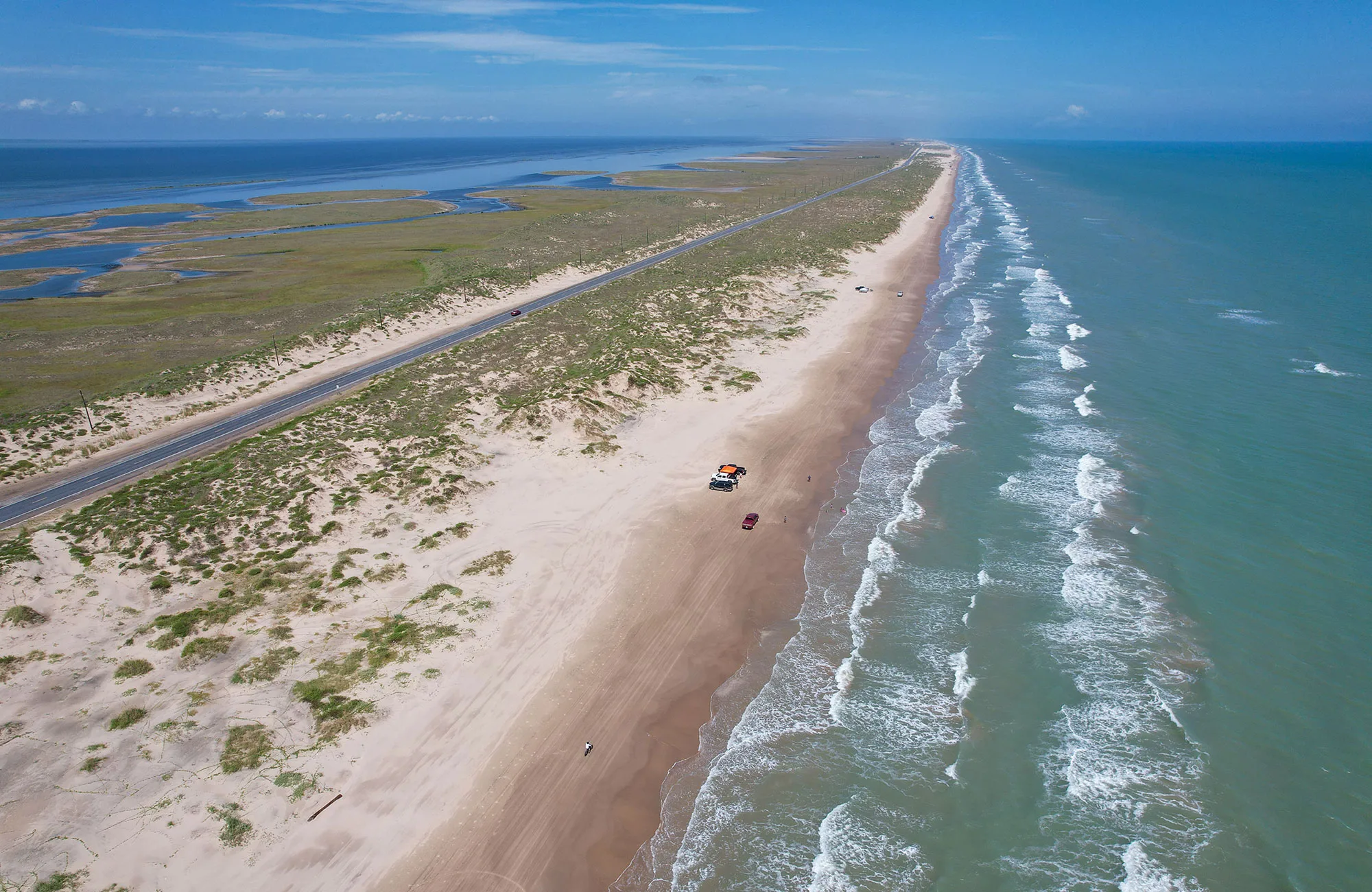 A wide view of a beach in Florida.