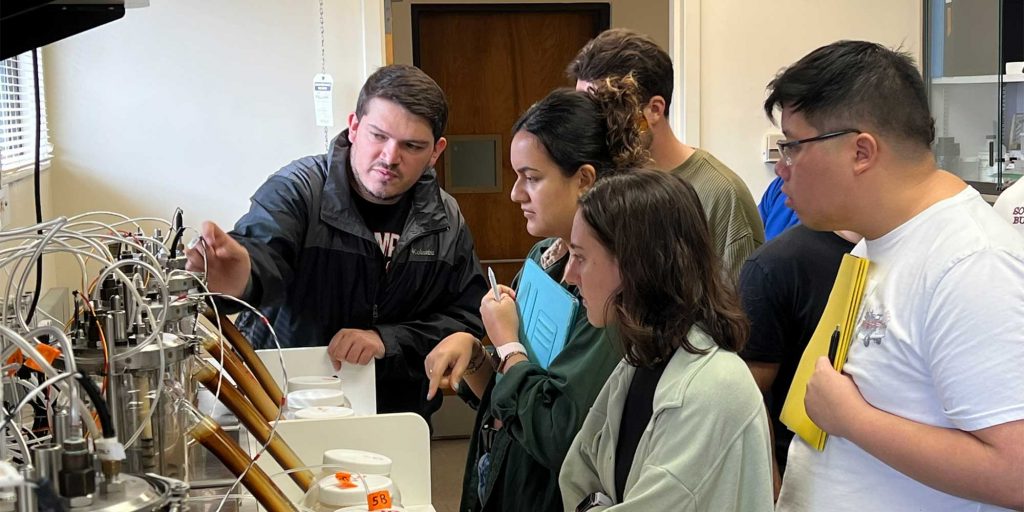 ME Capstone students are collaborating with Dr. Antonio Faciola, an associate professor of animal sciences at UF’s Institute of Food and Agricultural Sciences (IFAS), to redesign legacy cow digestion simulators pivotal for ruminant nutrition research.