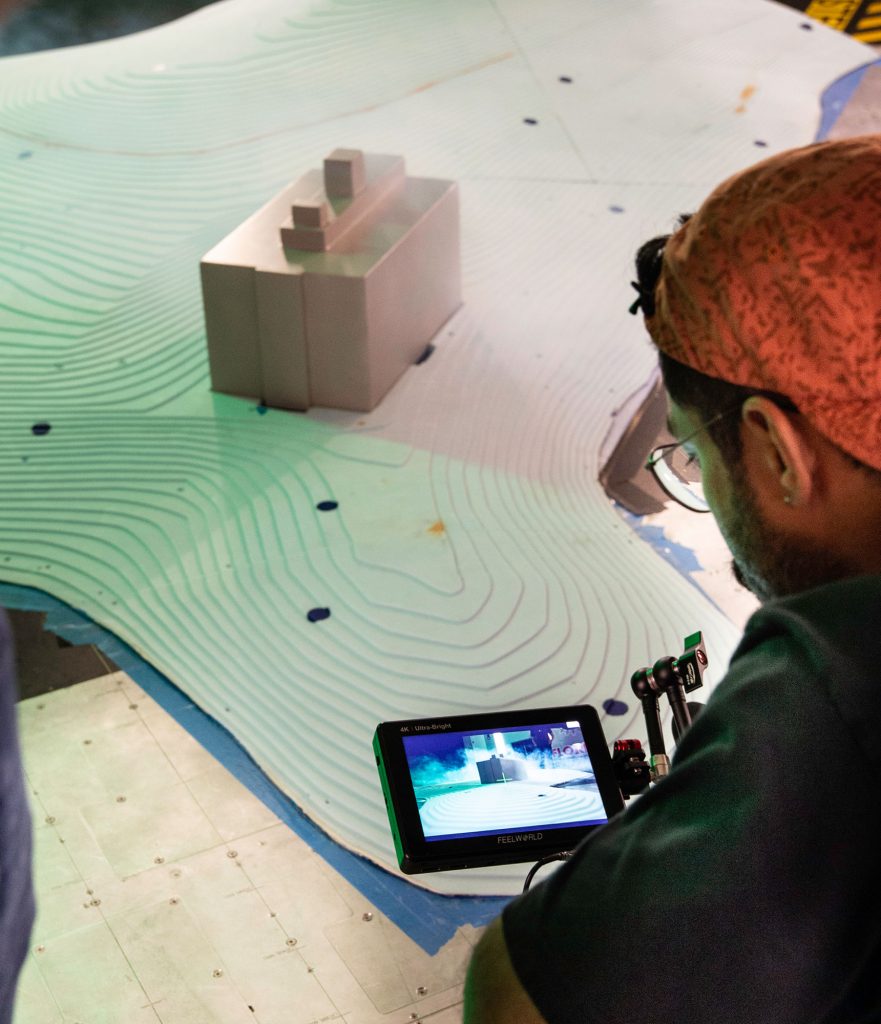 Using fog machines, adjustable wind speeds and green lasers, a crew of researchers from the National Institute of Standards and Technology (NIST) examined wind effects on a model of Hospital Bella Vista in Mayagüez, Puerto Rico.