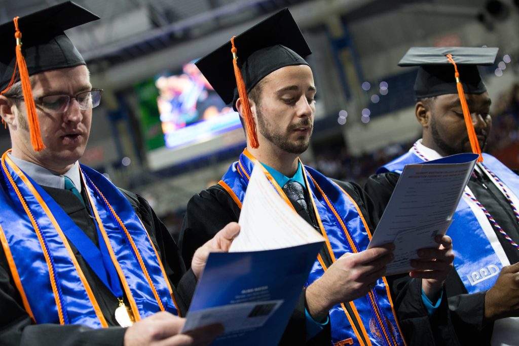 Graduates recite "Obligation of the Engineer" oath